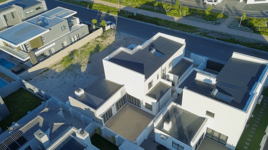 5 Bedroom Property for Sale in Sandown Western Cape